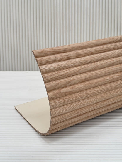 Détail du placage chêne blanc du panneau mural flexible Kurv